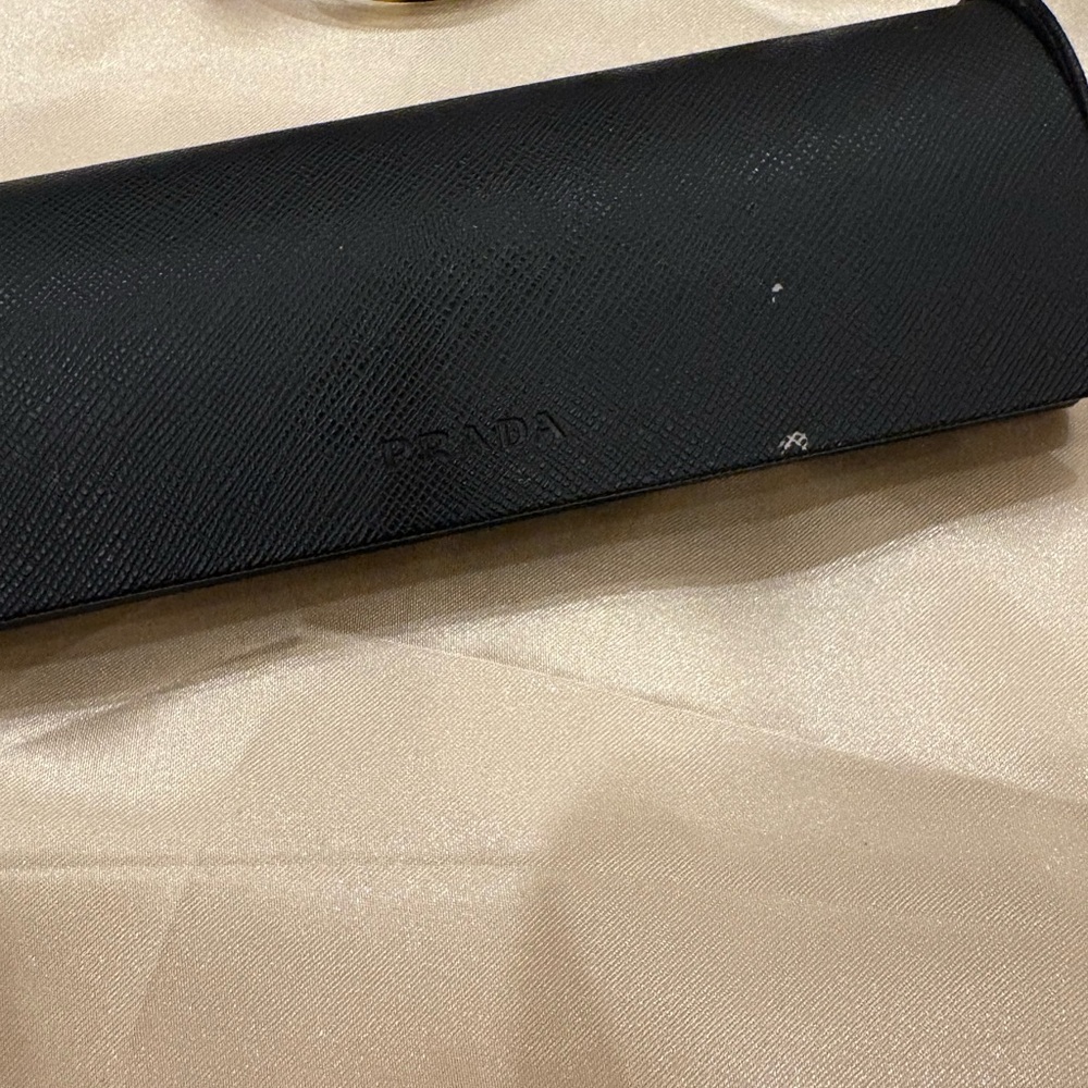 Prada Eyeglasses - great condition, comes with Prada eye glasses case. - Picture 7 of 7